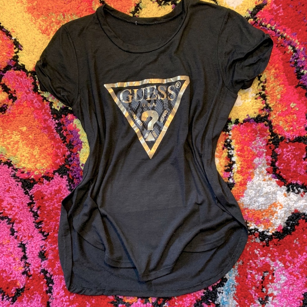 GUESS🔻 Gold & Snake Print Foil Logo Baggy Tee - Picture 1 of 6